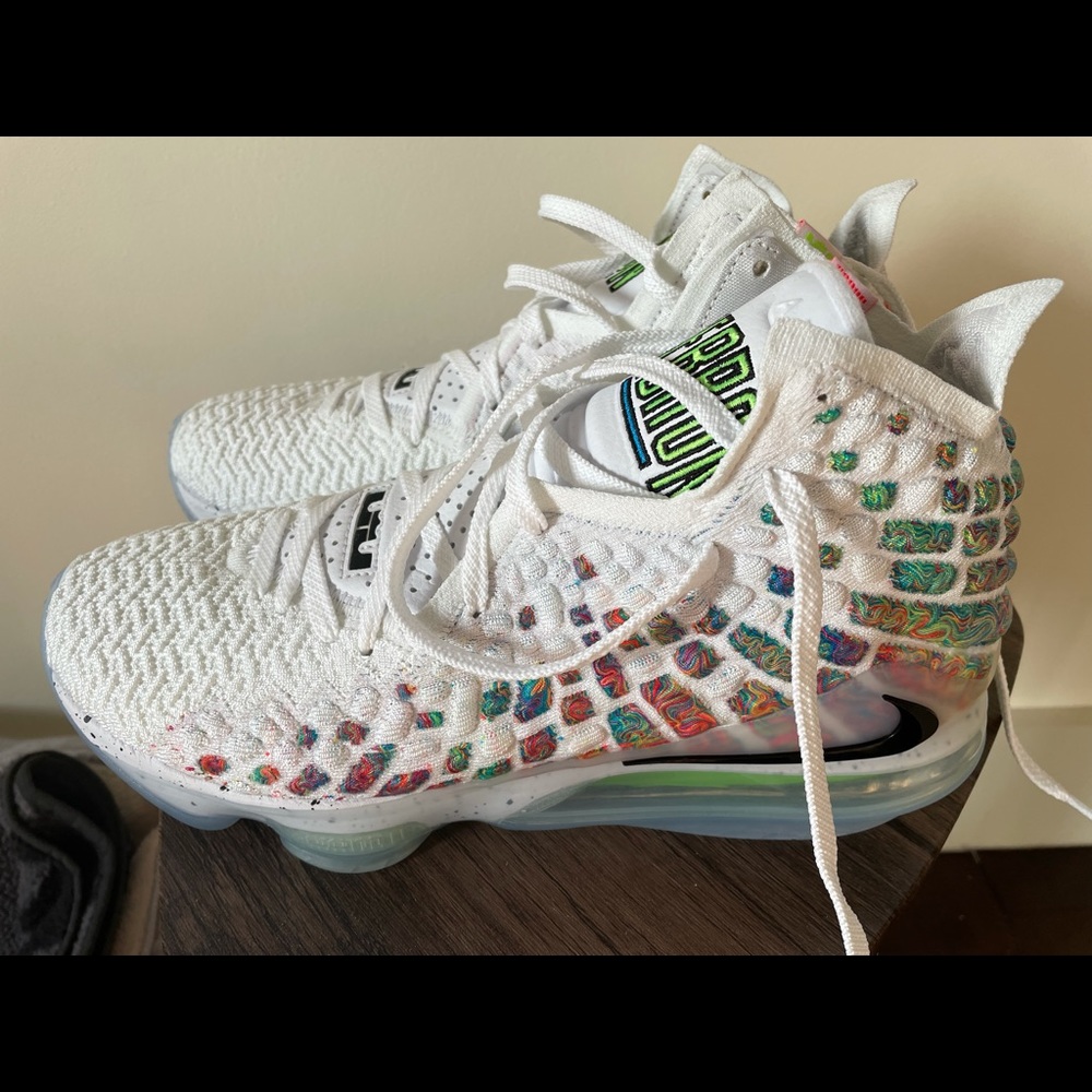 Nike Lebron 17-Air Command Force-Size 10